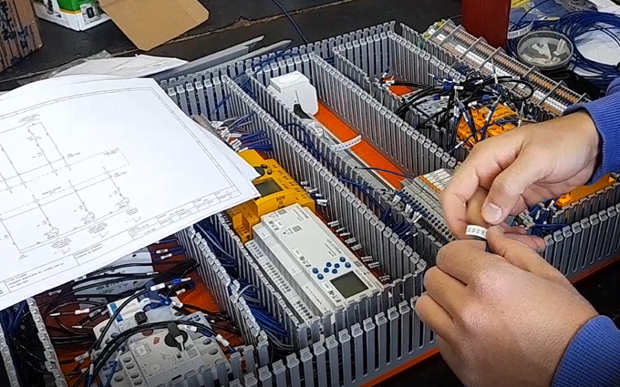 Painel elétrico de automação industrial